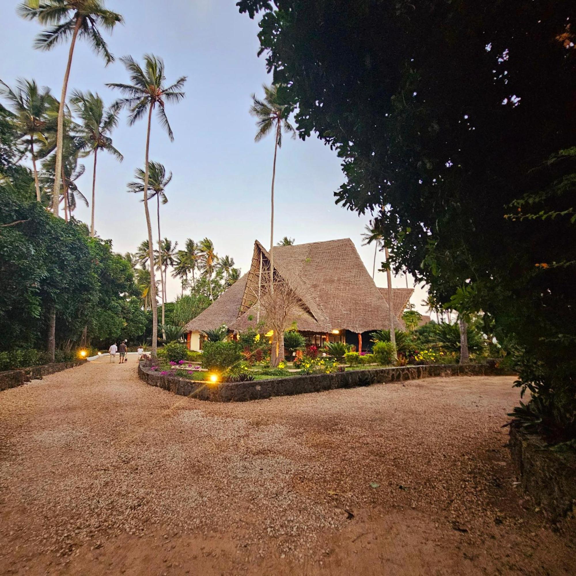 Maharaja Boutique Hotel Zanzibar Уроа Екстериор снимка